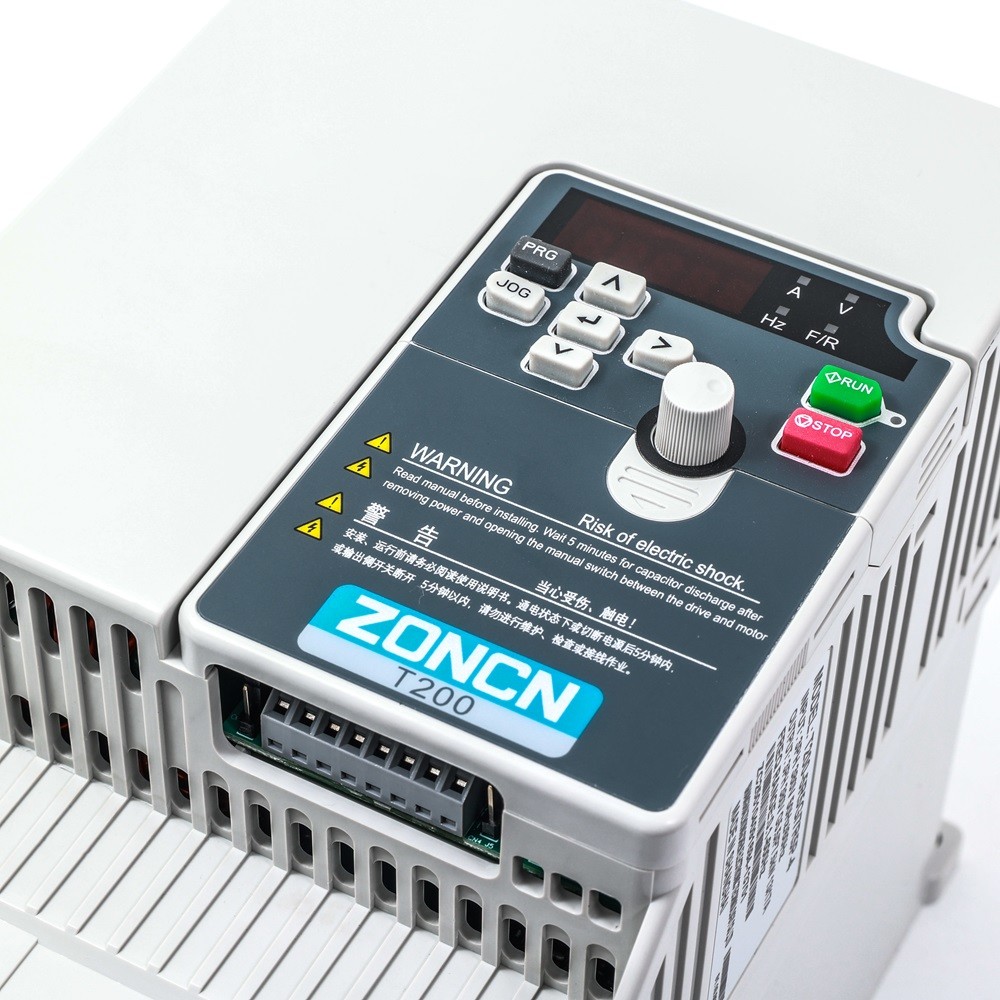 Low Voltage Inverter 5.5kw AC Frequency Inverter VFD Variable Frequency Drivers with EMC Filter for Motor Three Phase